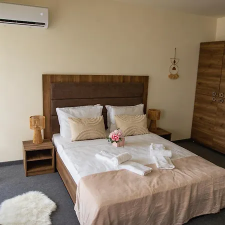 Apartmán With Balcony Saints Constantine and Helena